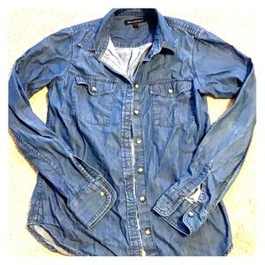 Banana republic T-shirt